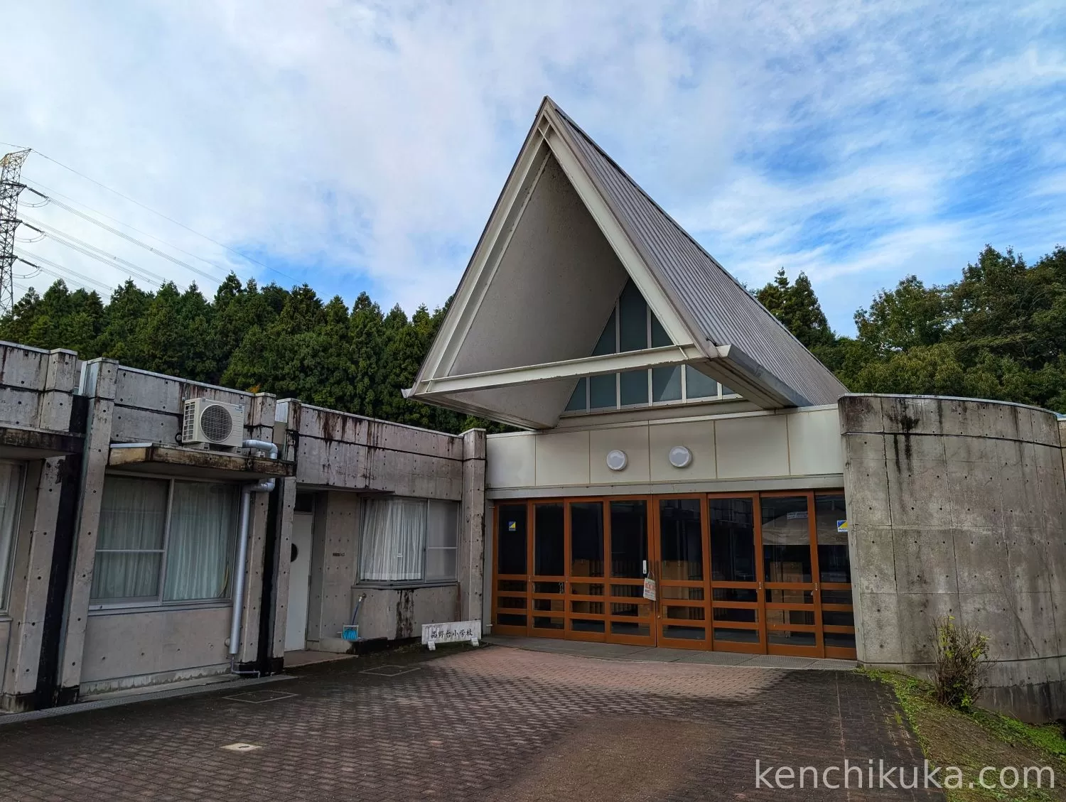 瀬戸市立 品野台小学校 - 日建設計 - 愛知県瀬戸市上品町1234