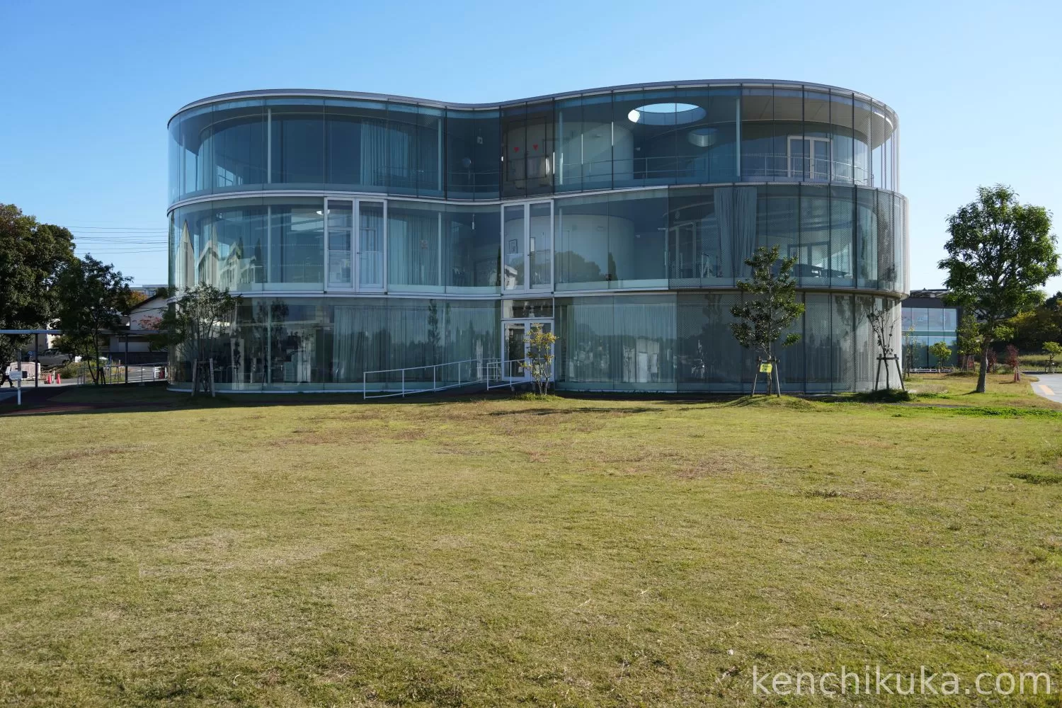 豊田市生涯学習センター逢妻交流館 - 妹島和世建築設計事務所 - 愛知県豊田市田町3-20